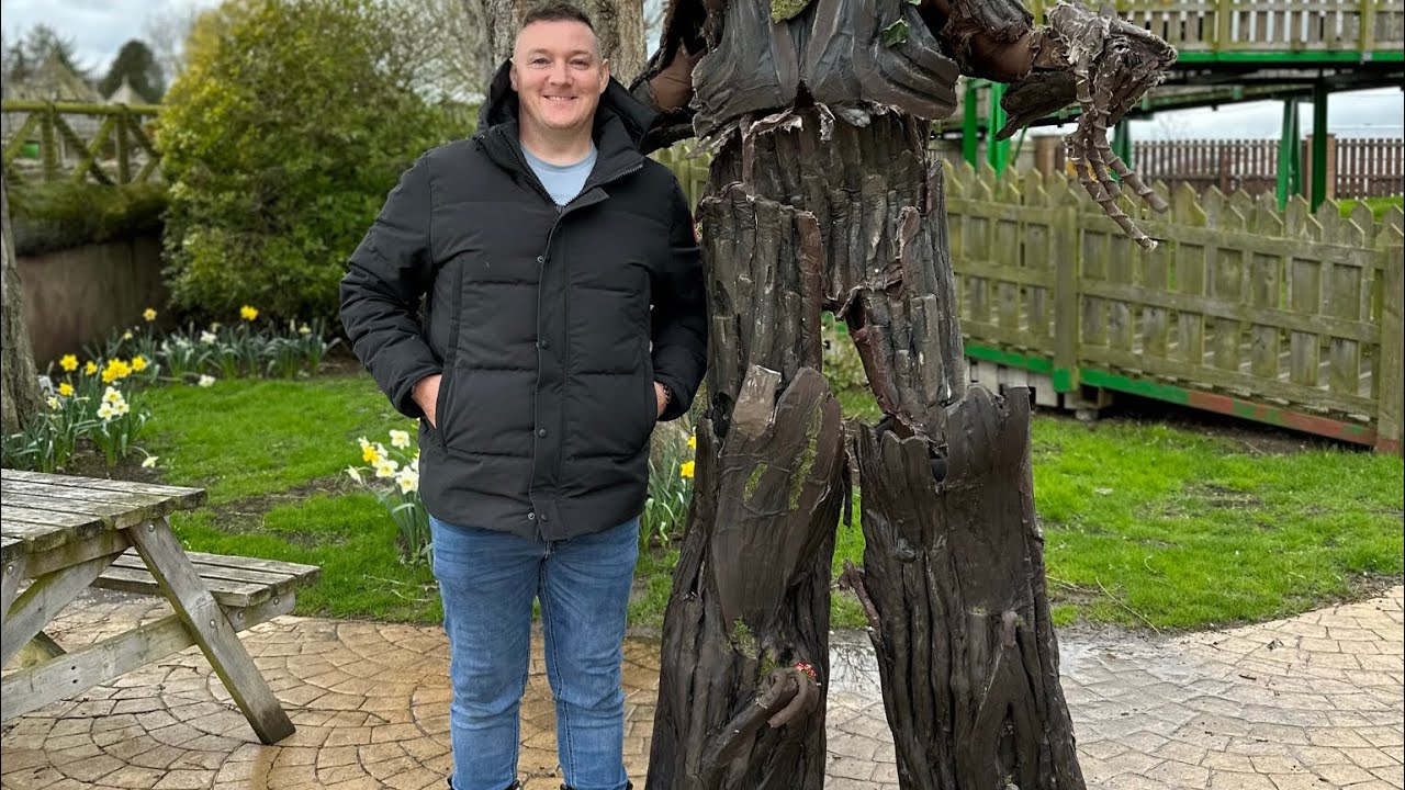 Reviewing West Midlands safari park lodge