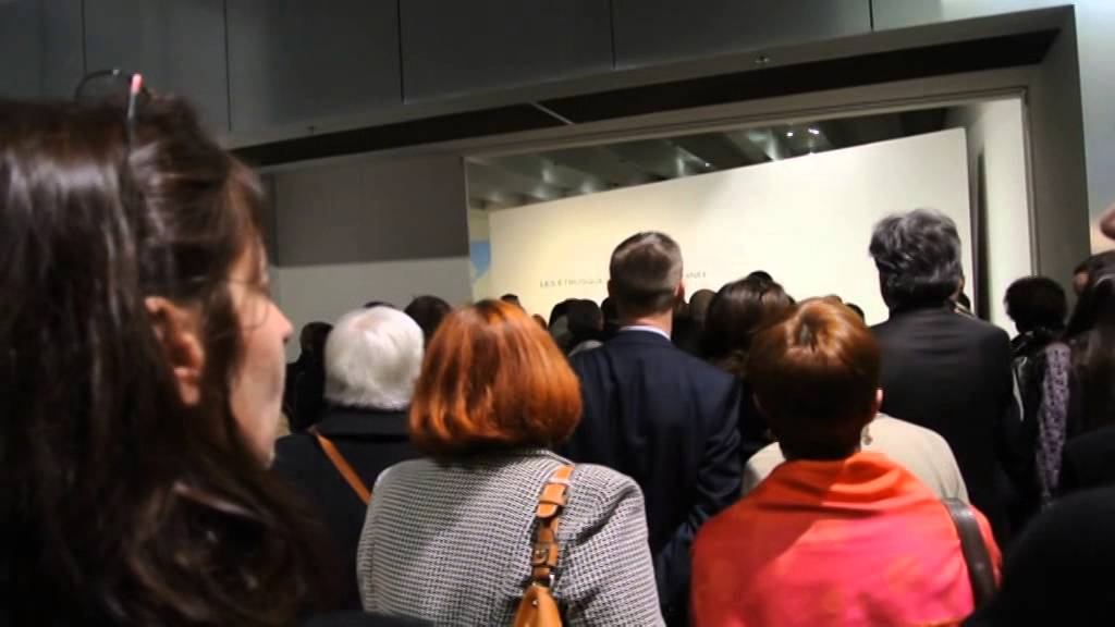 trailer louvre lens