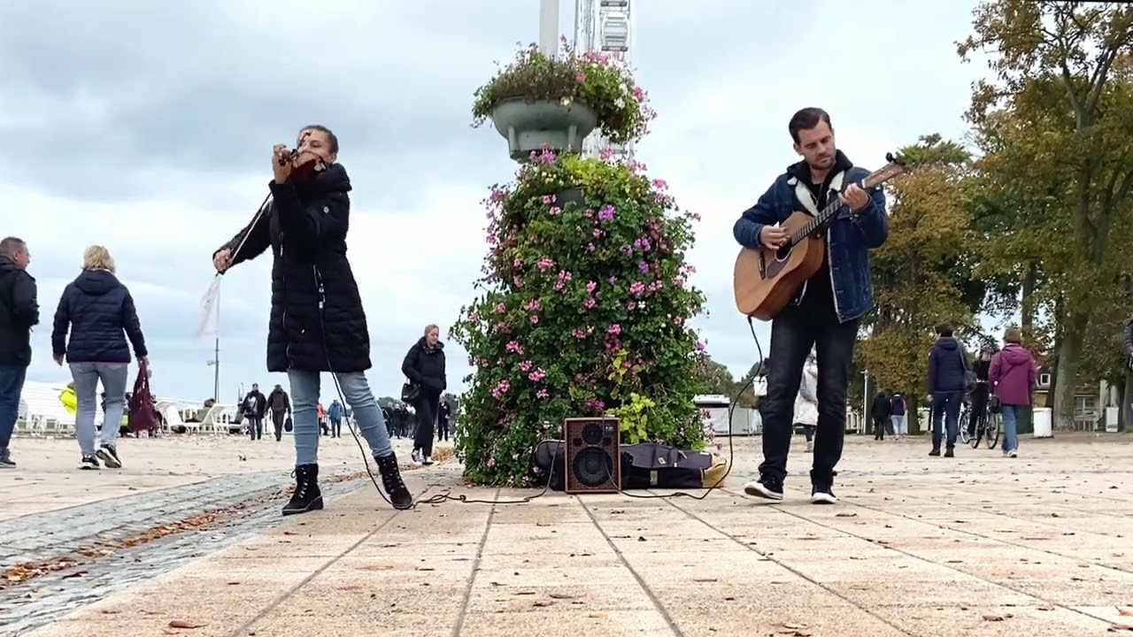 Shallow (Lady Gaga, Bradley Cooper) - Violin & Guitar Cover - Live Street Performance