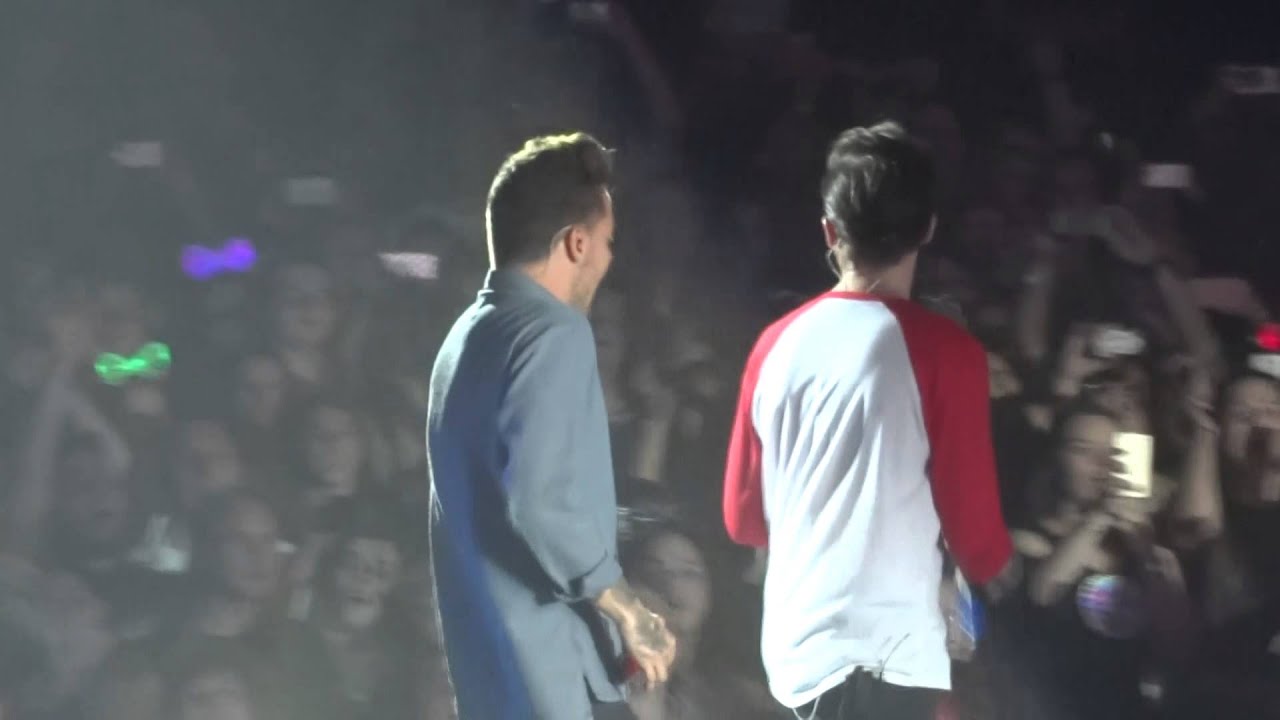 No control - One Direction live @ O2  London 28/09/2015