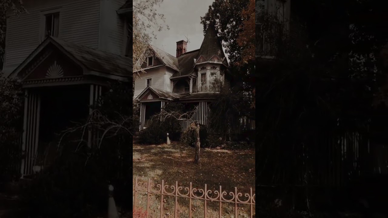 Horror house looking for new owner #urbandecay #urbexing #urbano #travel #abandoned #decay