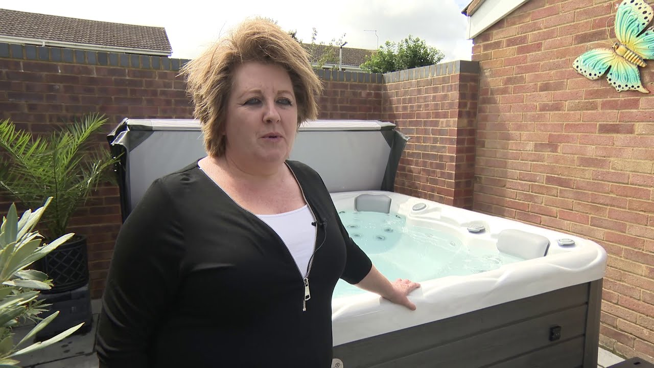 Wellis Pluto Hot Tub installed in Maidenhead, Berkshire