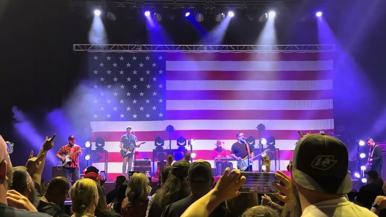 Aaron Lewis & the Stateliners, “It’s Been Awhile”, Mountain America Center, Idaho Falls, ID 8/7/25