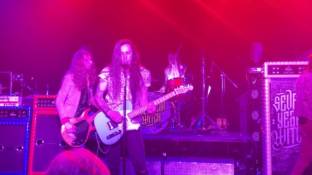 Seven Year Witch- It Comes In Waves (Live) 10/13/21 @ Amos' Southend Charlotte