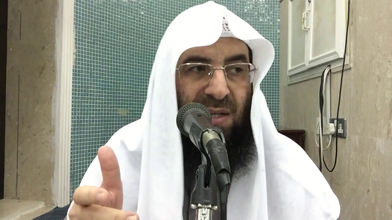 لا تقوم الساعة حتى تقاتلوا قوماً نعالهم الشعر . وحتى تقاتلوا التُّرْك ، صغار الأعين ، حمر الوجوه ..