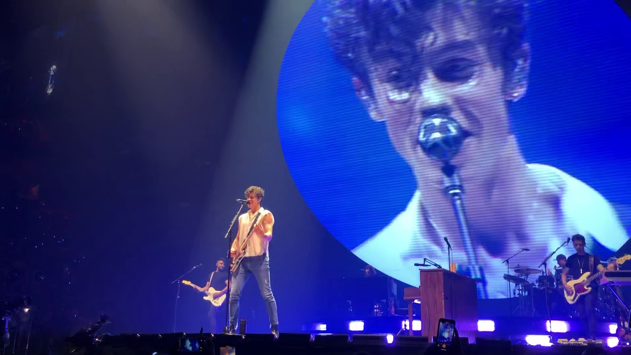 Shawn Mendes - Treat you better - live