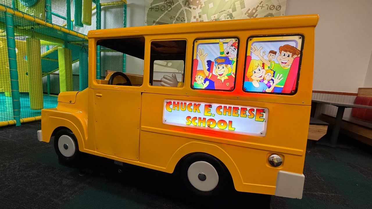 УНИКАЛЬНЫЙ АТТРАКЦИОН НАЙДЕН ВО ВРЕМЯ ТУРА ПО МАГАЗИНУ Brentwood Chuck E Cheese! (Калифорния)
