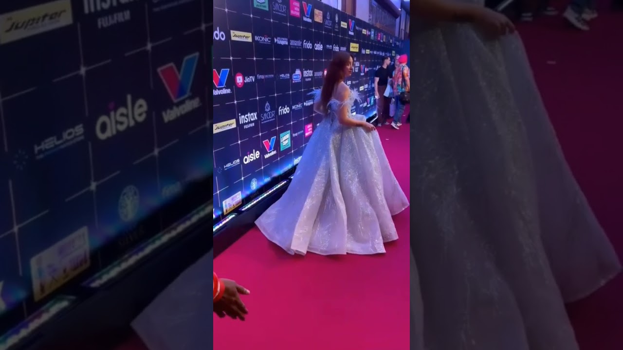 #mahira sharma #barbie doll style #ve haniyan song 🩶🩶🩶🤍🤍🤍🔥🔥🔥🔥🔥