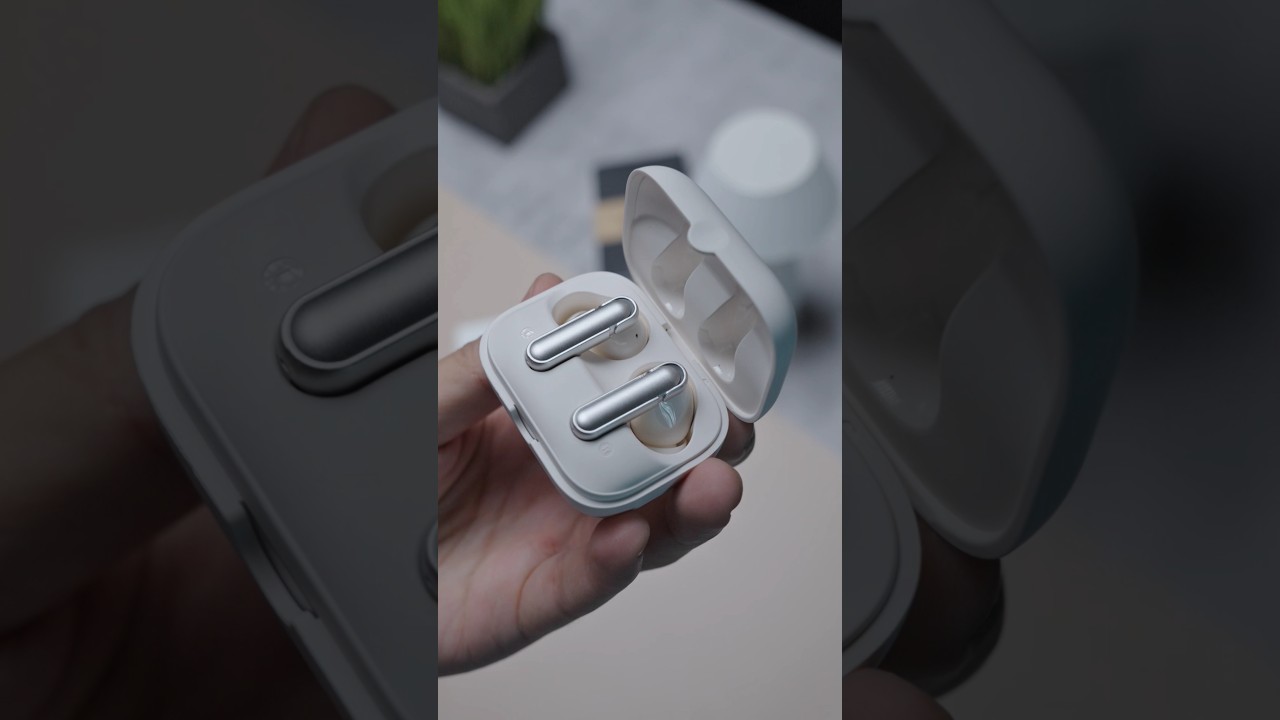 It's really small! #Bluetooth headset in-ear#Bluetooth headset
