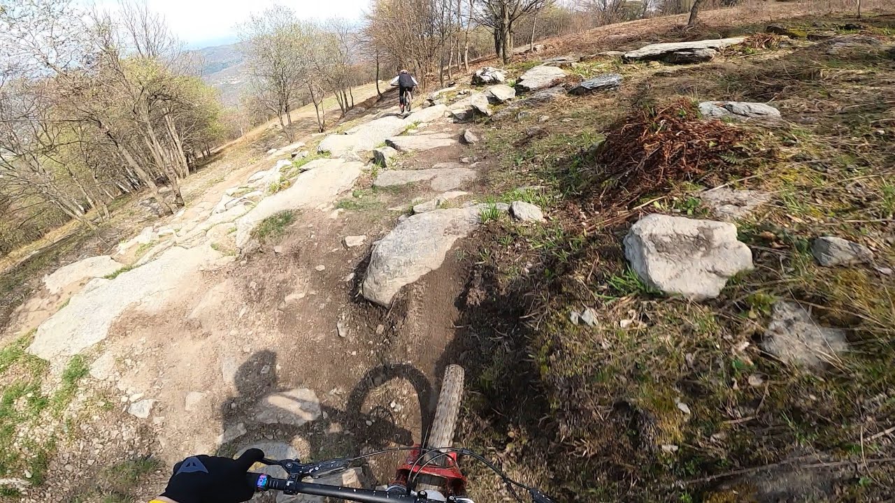 WHAT A TRACK! POV with LORIS REVELLI// Bikepark Viola St. Gree