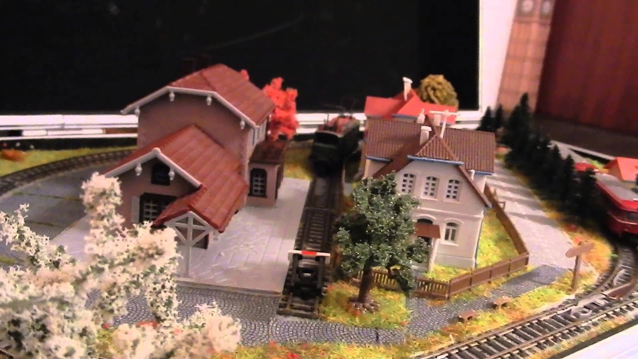 Micro Layout 36x21cm Z Gauge Spur Z Rokuhan R95 track Maerklin Z Schienenbus Led Lights