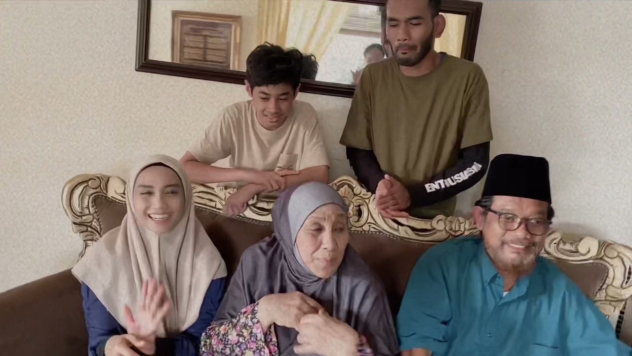 My first video - Wan Sharmila - Jalil Hamid - Hamidah Wahab - Habeeb Rasely & Danish Hazid .