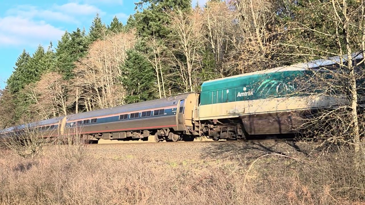 Southbound Amtrak Cascades north of Centralia, WA