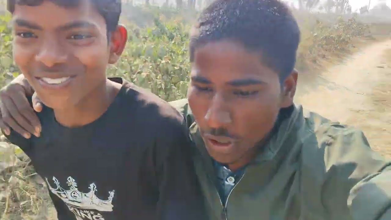 Chhote chhote bacche Ghar se ho rahe hain chori (sabhi log Ho jaaiye jo karna) video dekhen