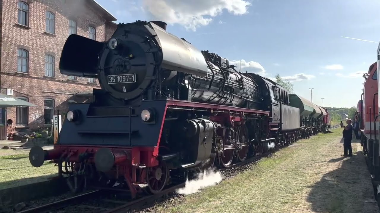 2. Bahnhofsfest in Luckau Niederlausitz mit Dampflok