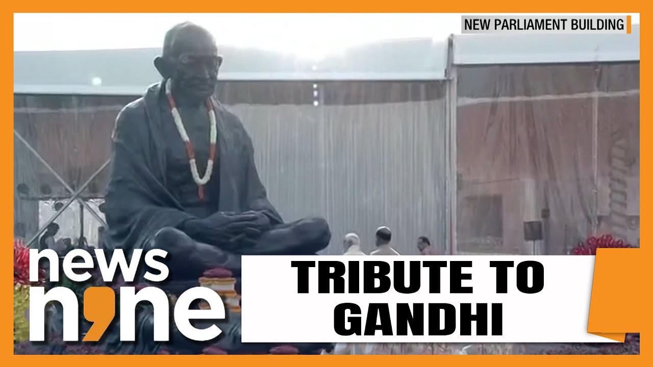 New Parliament Building | PM Narendra Modi Offers Floral Tributes At Gandhi Statue | News9