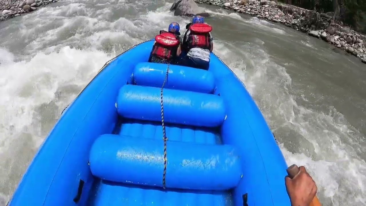 Our first river rafting 👩‍❤️‍👨😃 humne kafi enjoy Kiya🤩(s vlogs)
