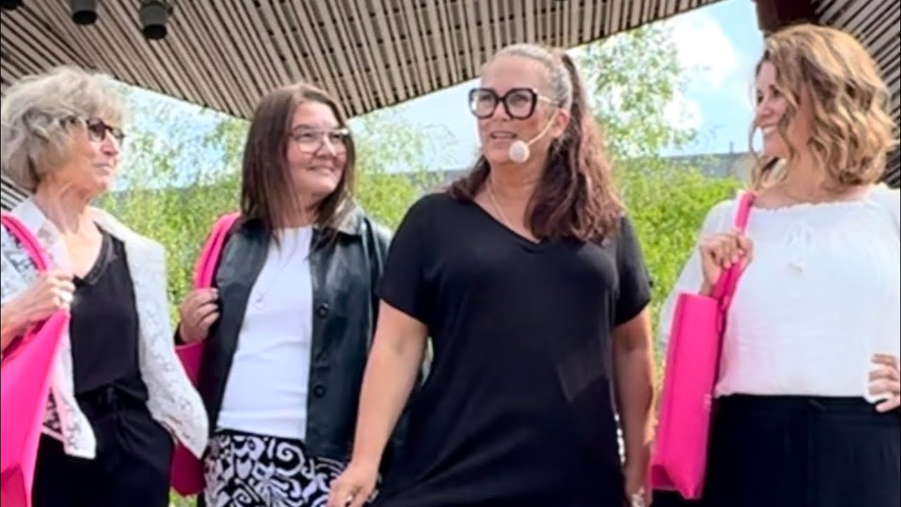 Modevisning på Brotorget 25 maj 2024