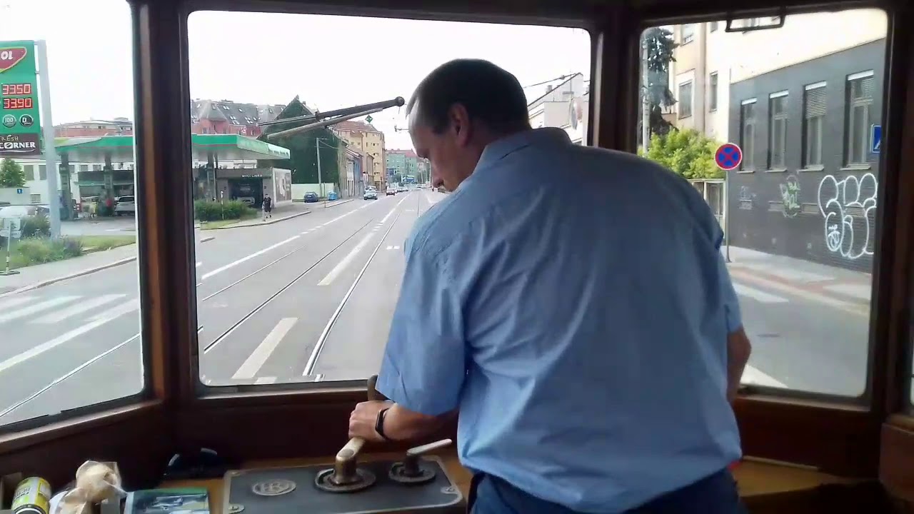 Jízda Historickou tramvají Cmg EV57 ze Stránské skály na náměstí Svobody