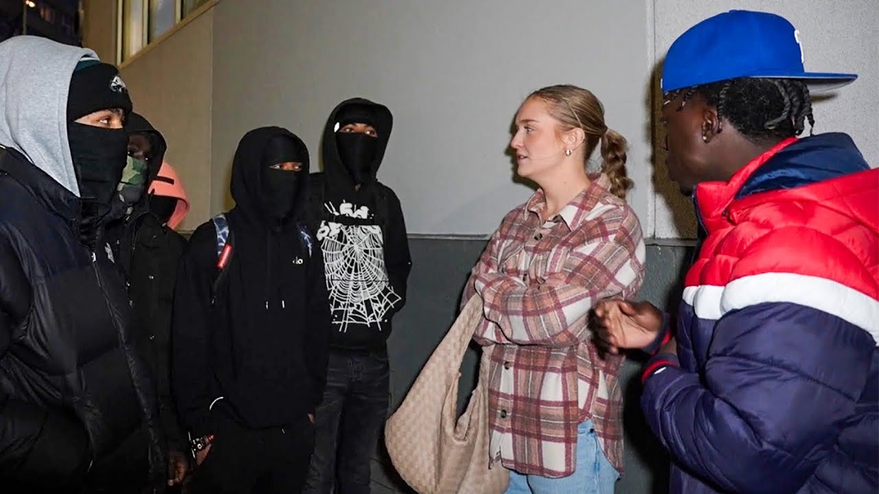 Я отвез богатую белую девушку в район...