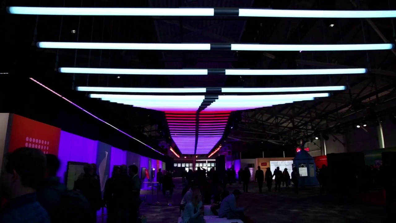 KINETIC LIGHTS - THE WAVE XL - gigantic 80m long kinetic installation for Facebook F8 conference
