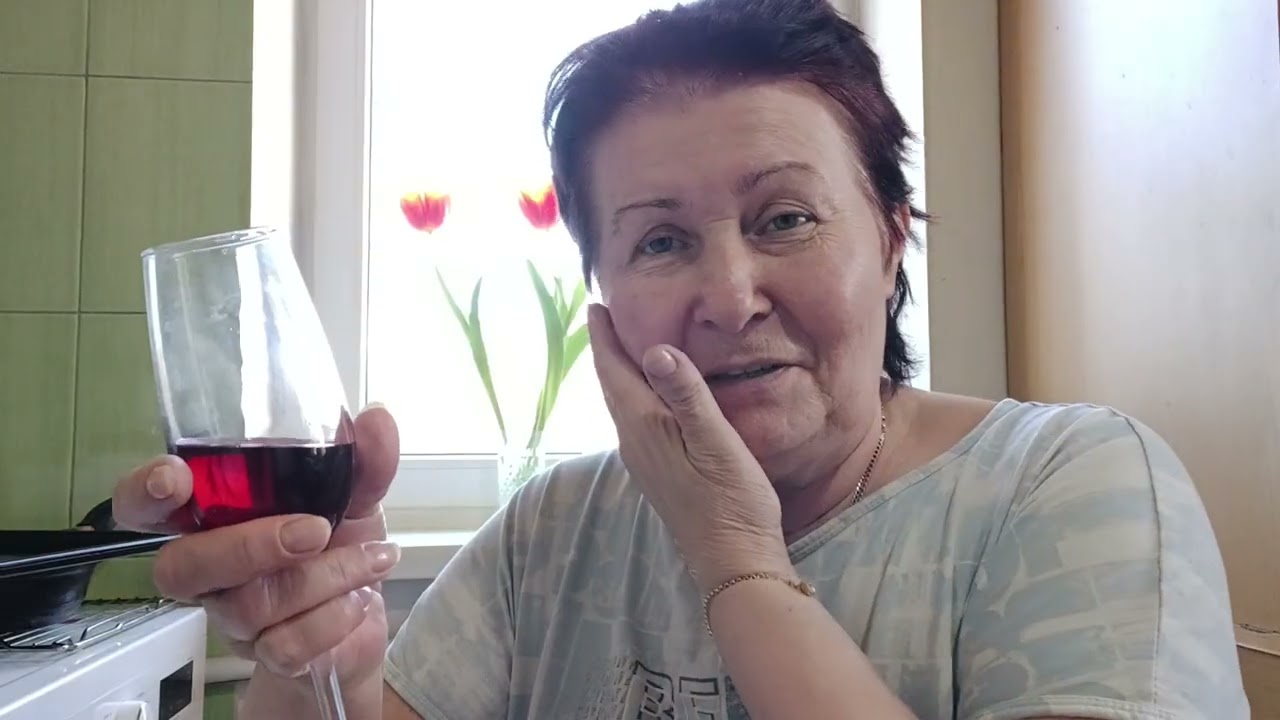 За наш праздник,девочки!💐