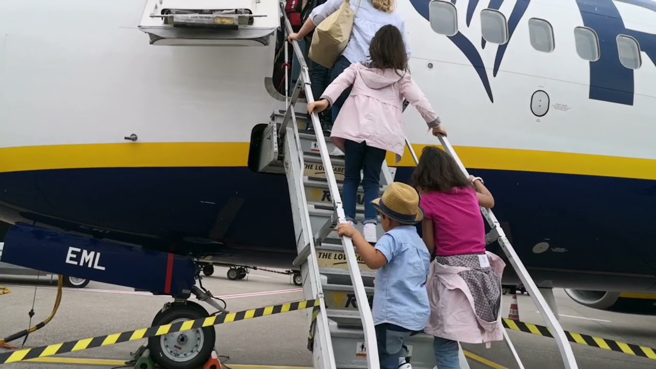 شاركنا معكم رحلتنا من مطار كولن/بون ألمانيا إلى مطار مراكش المغرب ✈️✈️