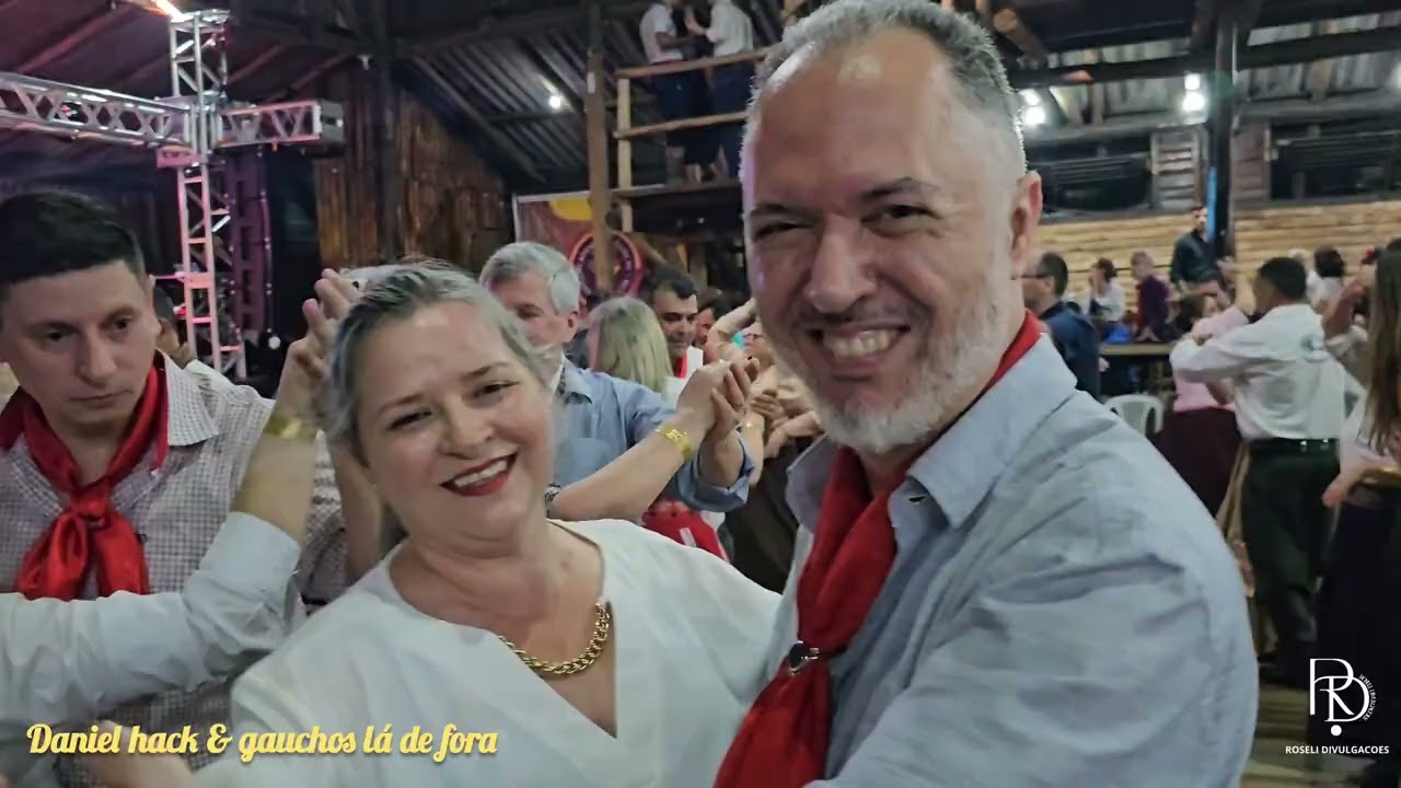 UMA VOLTA PELO 35 CTG ..NO BAILE DE FORMATURA DE FANDANGO DA ACADEMIA DE DANÇAS ESTAMPA GAUCHA 13/12