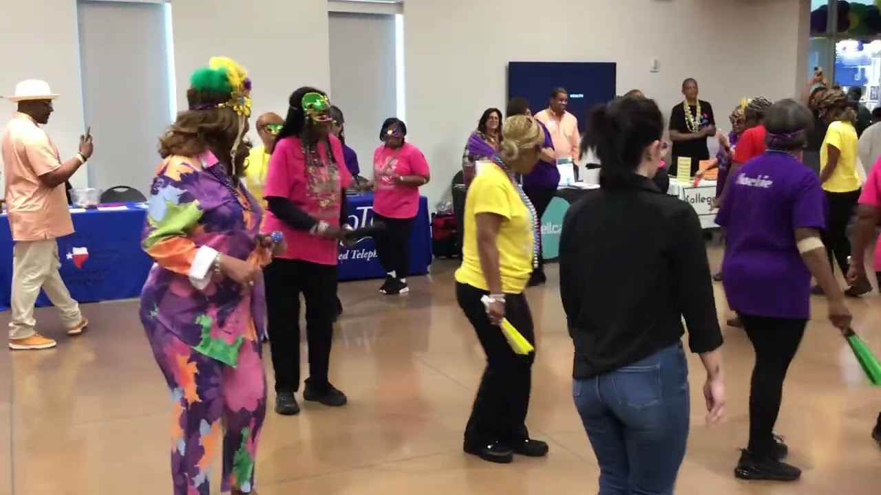 Soul Train Line Dance   ( Keep Moving Line Dancers of Houston, Texas)
