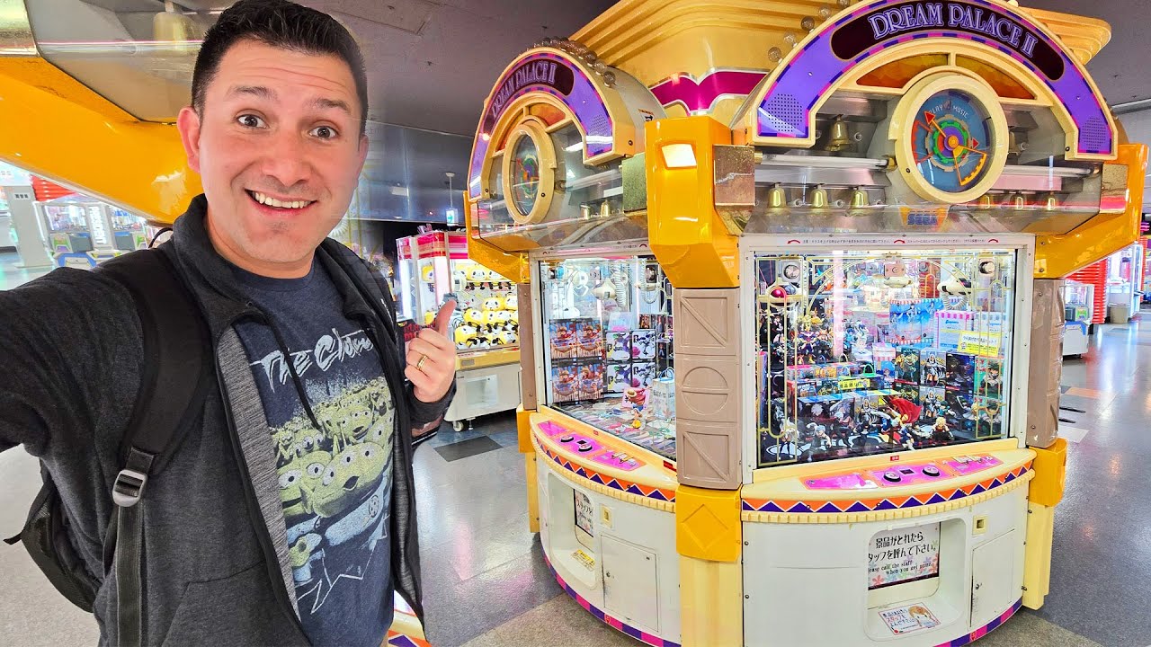 50 Coin Claw Machine Challenge at this Arcade in Japan!