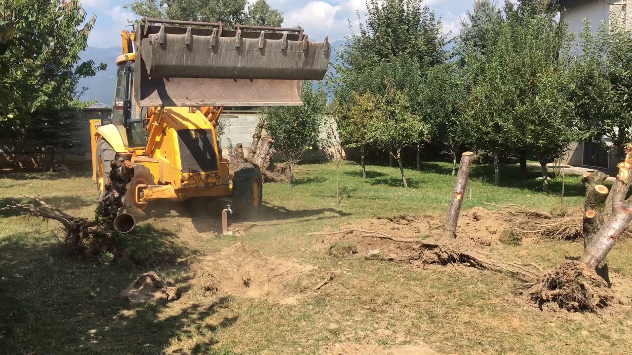 JCB 3cx working at home