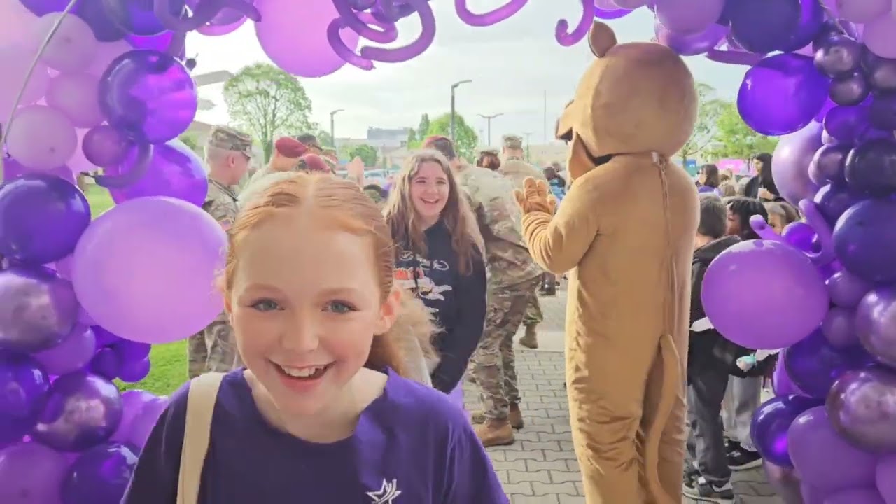 Vicenza Elementary School Month of the Military Child with a Clap-in
