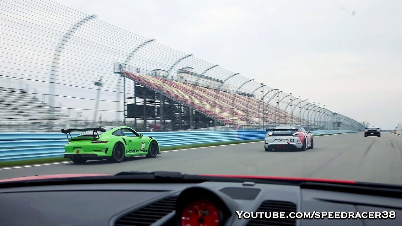 Intense 4-way Porsche GT3 RS track battle