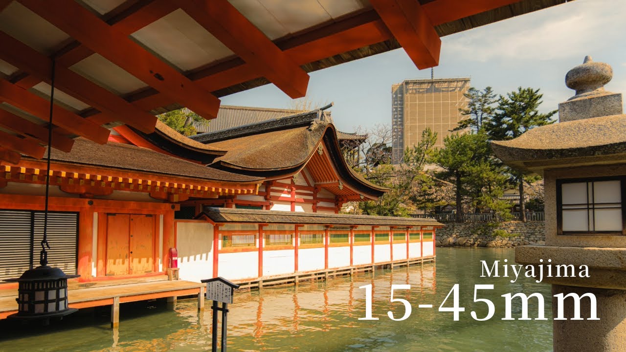 15-45mm Street Photography on Miyajima Island with the Fujifilm X-S10 (Japan)