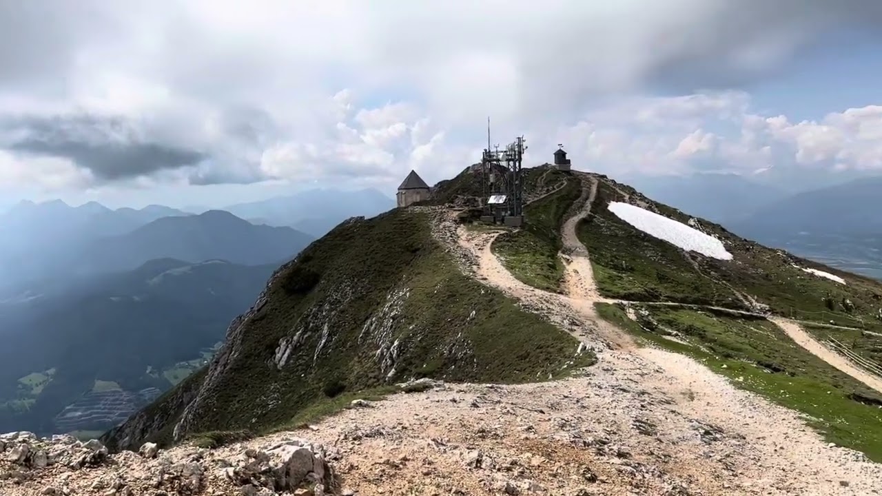 Wandern in Kärnten - Bergwanderung auf den Dobratsch (Gipfel, Ausblick und Gewitter...)