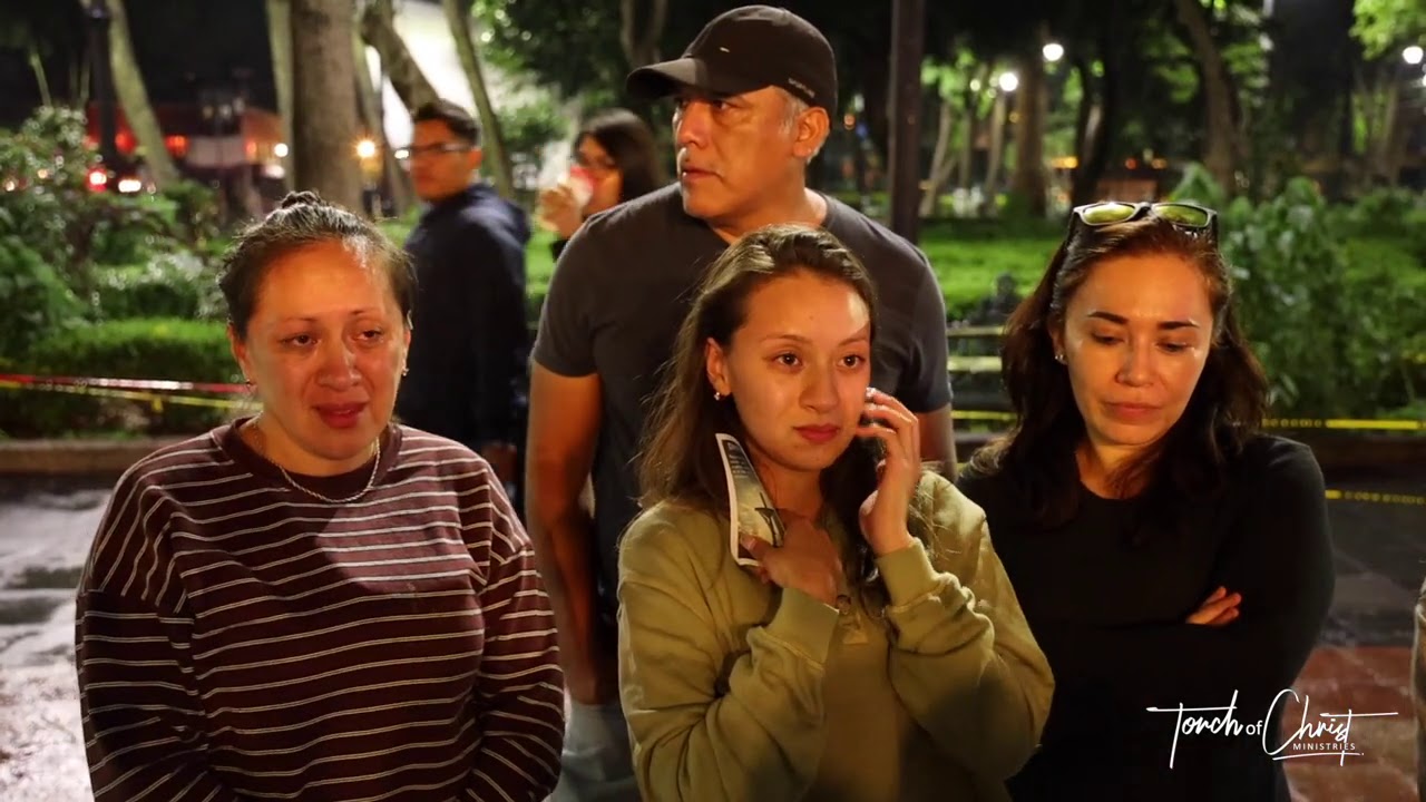 Entire family turns to Jesus Christ in Mexico City | Phillip Blair