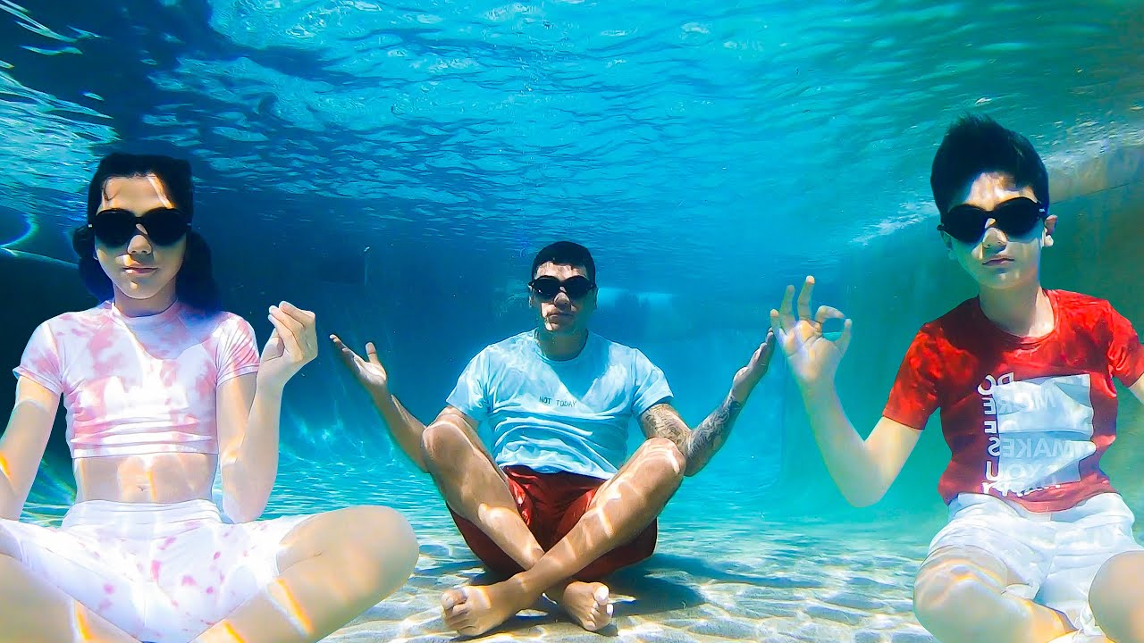 THEY'RE LIVING UNDERWATER!!! | Familia Diamond