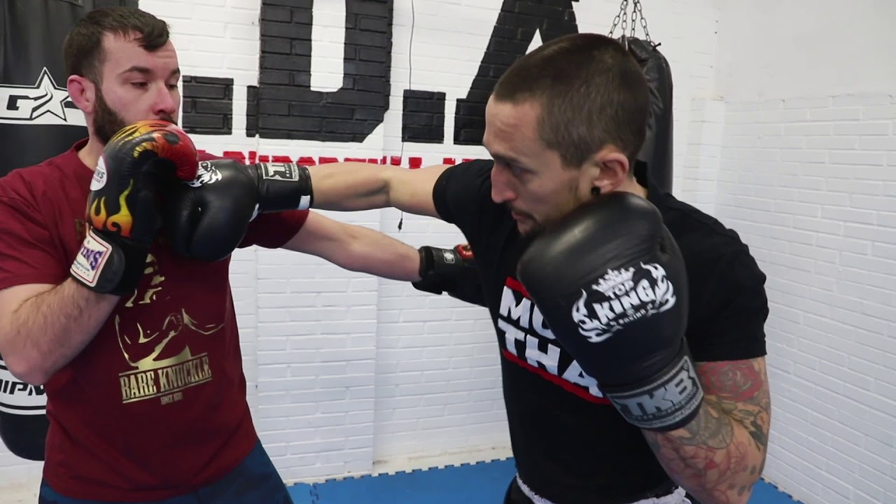T&Eacute;CNICA DE CONTRAATAQUE 3 🥊🦵🏻 TUTORIAL MUAY THAI - [ALBERTO KBZA Y CARLITOS RODRIGUEZ]