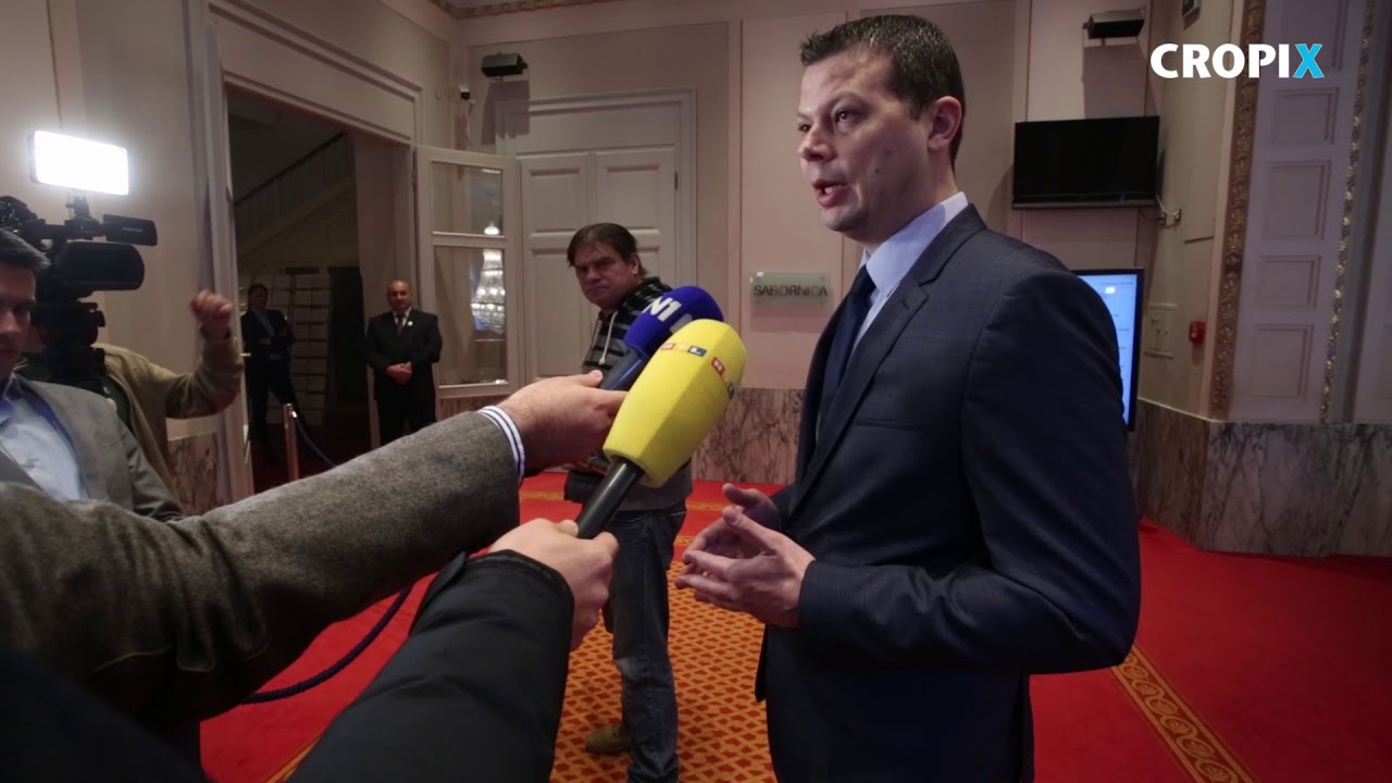 SDP-ov saborski zastupnik Sasa Djujic dao izjavu za medije o korupcijidjujic korupcija tadic 230120