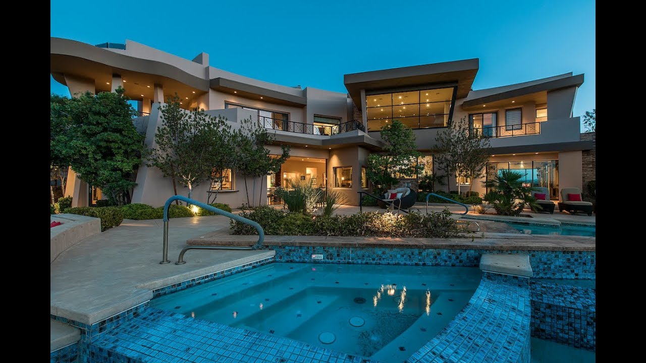 Stunning Ridges Home - 32 Painted Feather