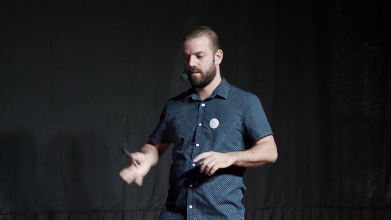 Tudo o que você cria, cria o mundo de volta | Luciano Braga | TEDxExposicao