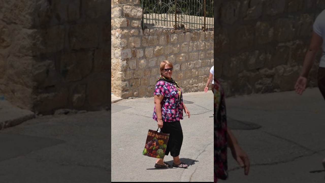 Масличная гора: здесь не говорят громко, здесь слышно главное...