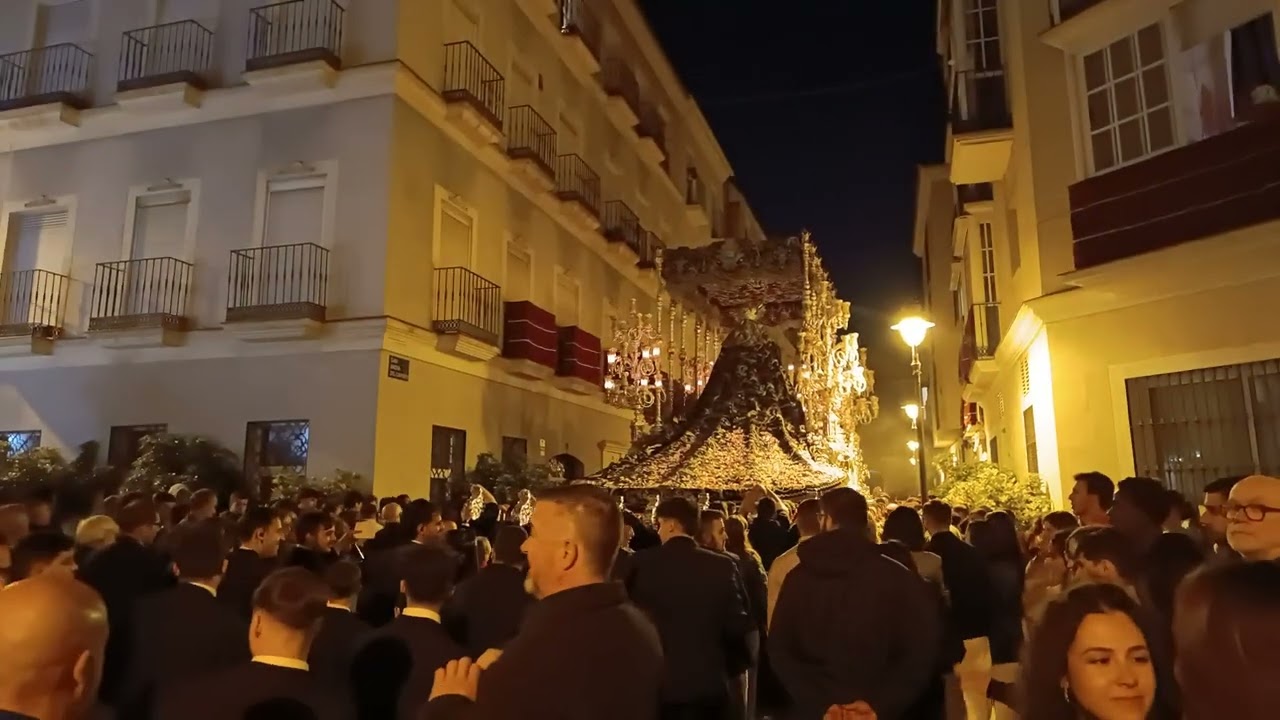 PASA LA VIRGEN DE LA CANDELARIA - BM HUMILLADERO - GRAN PODER MALAGA 2025 CALLE ANCHA DEL CARMEN.