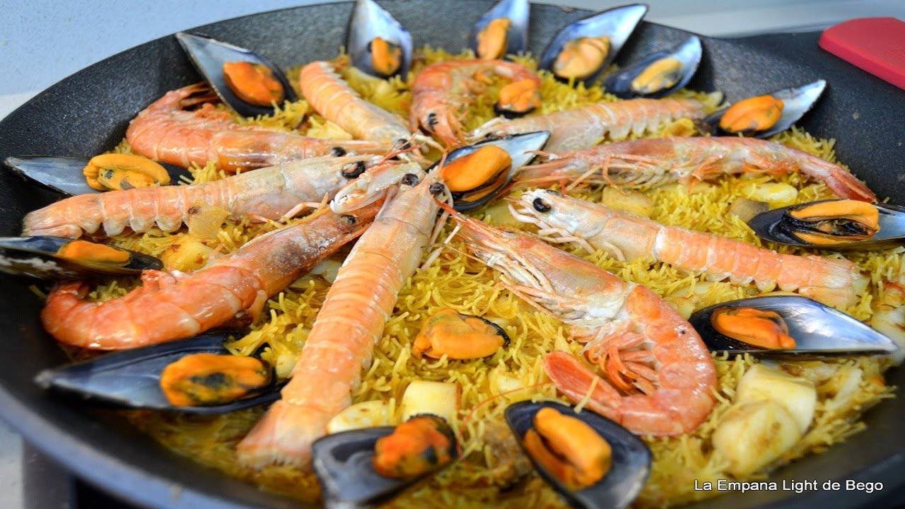 Fideuá de Marisco. Receta Fácil y Rápida con Fideo Fino. Tradicional