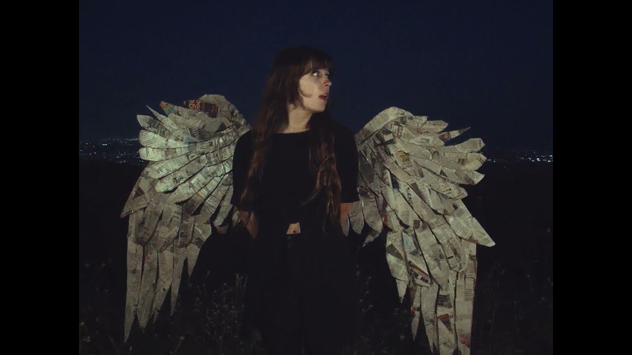 quinnie - paper doll (Official Video)