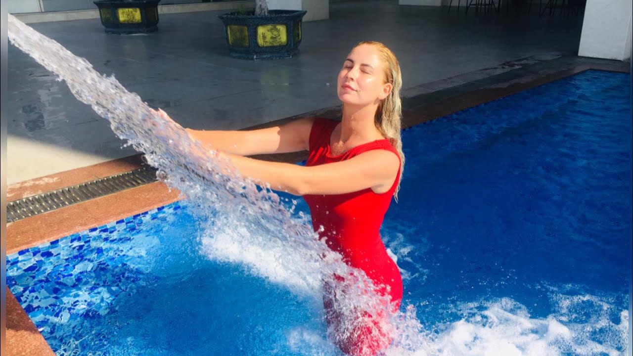 Lera in red