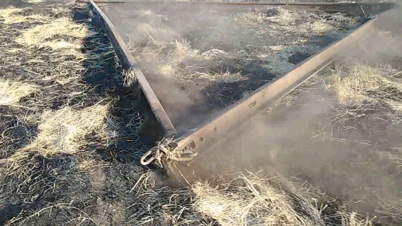 Чистим сенокос от кочки при помощи жд рельс