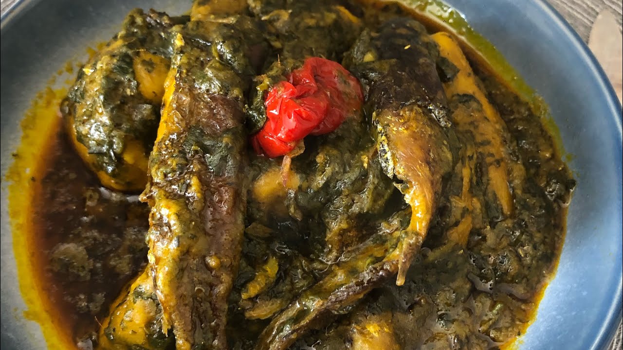 Macabo malaxé aux feuilles de Ndolet et morue fumée  🇨🇲