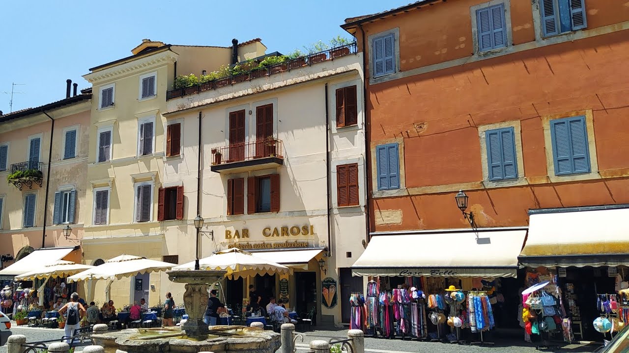 Castel Gandolfo. Comuni del Lazio, provincia di Roma.