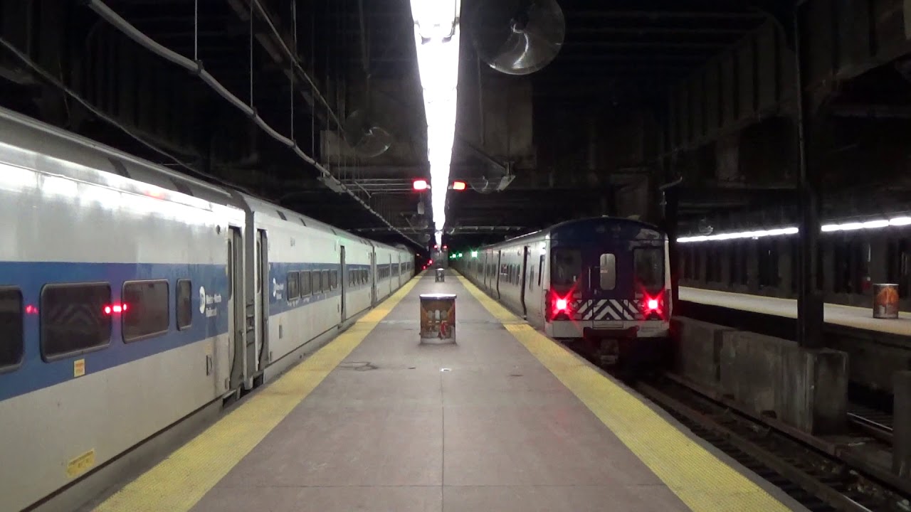 Metro North - Grand Central Terminal - Trains Arriving and Departing